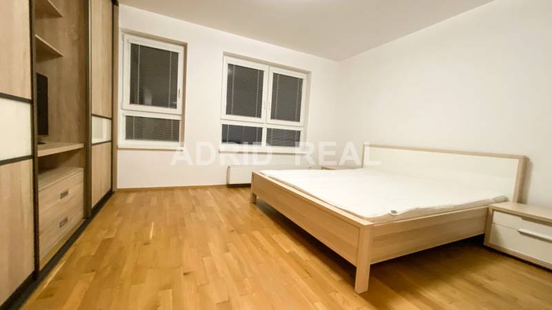 3-Zimmer-Wohnung, Šumavská, zu vermieten, Bratislava - Ružinov, Slowak