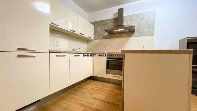 3-Zimmer-Wohnung, Šumavská, zu vermieten, Bratislava - Ružinov, Slowak